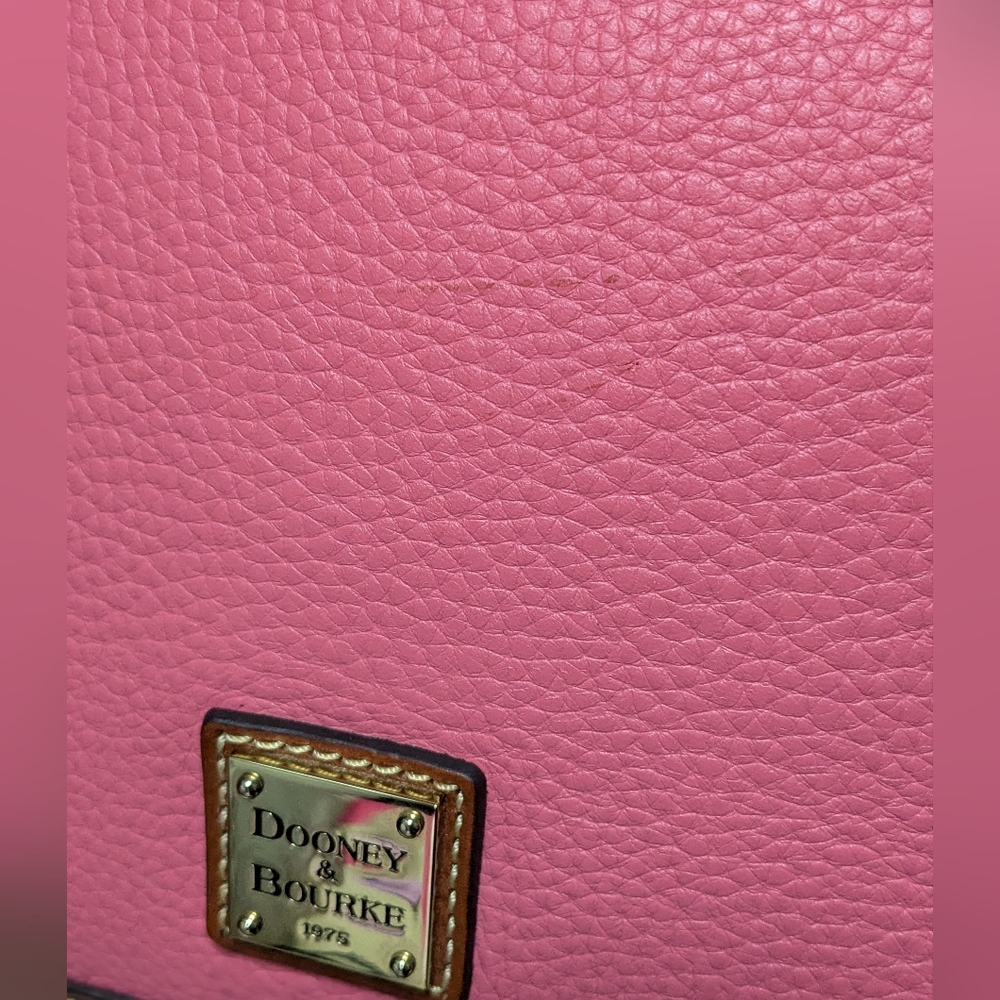 Dooney Bourke Definitive Pebble Grain Vacchetta Trim w/FREE PURSE PILLOW Satchel - Picture 16 of 17